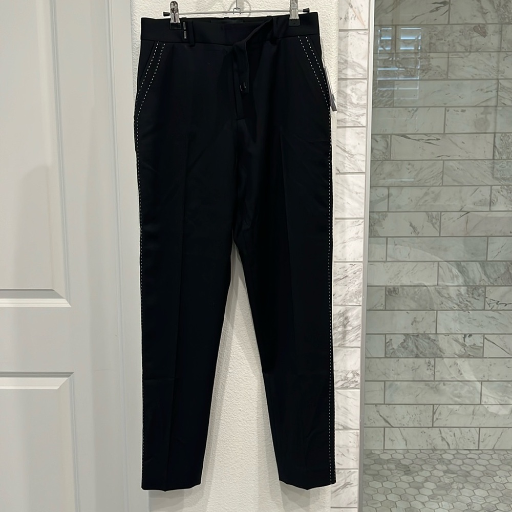 Equipment pants